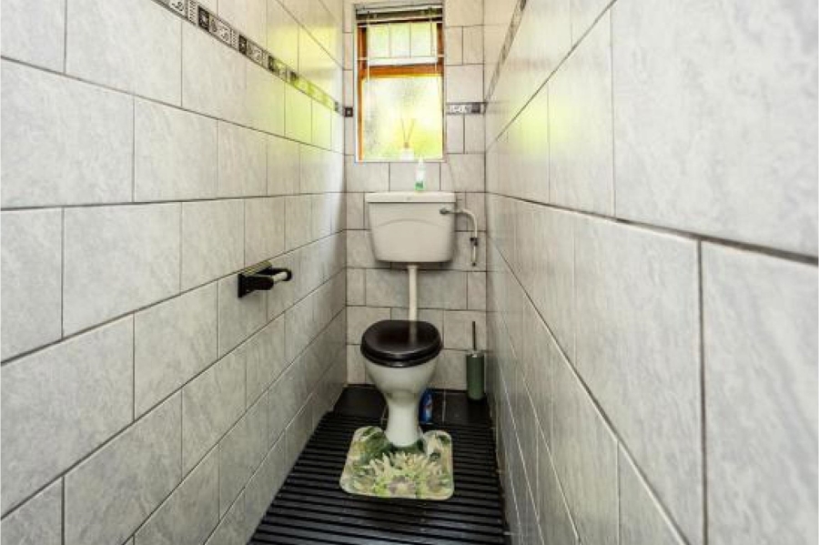 2 Bedroom Property for Sale in Beacon Bay Eastern Cape
